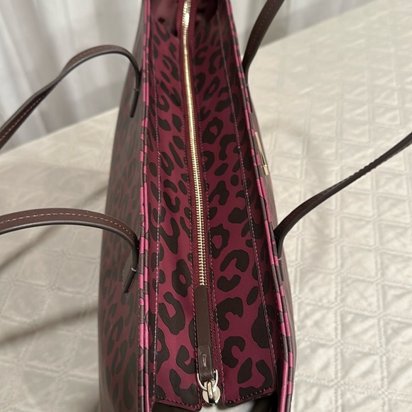 Kate Spade Tote Bag. - Picture 13 of 16